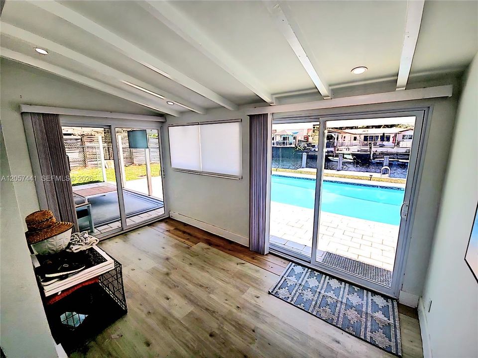 В аренду: $5,500 (3 спален, 2 ванн, 1268 Квадратных фут)
