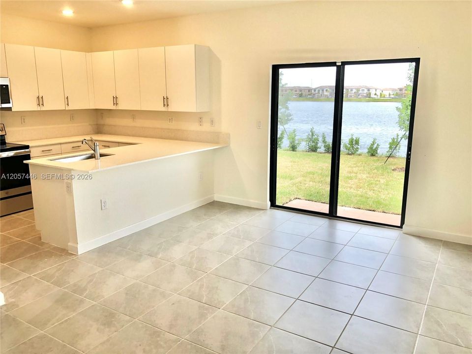 В аренду: $3,200 (3 спален, 2 ванн, 1650 Квадратных фут)