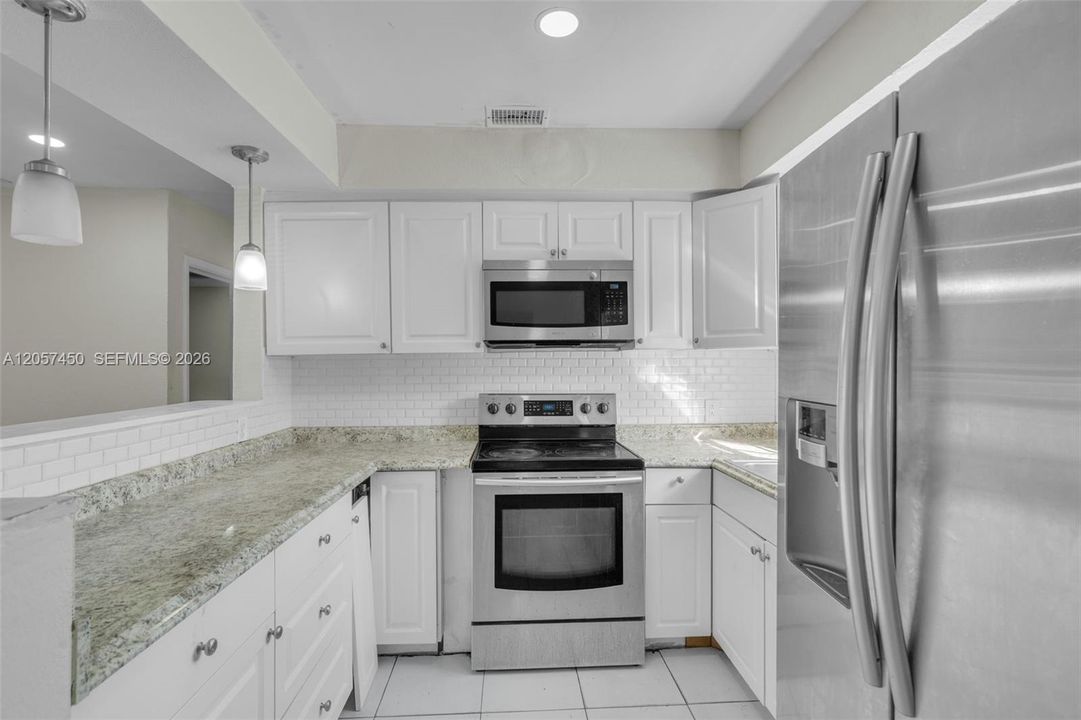 На продажу: $430,000 (3 спален, 2 ванн, 1084 Квадратных фут)