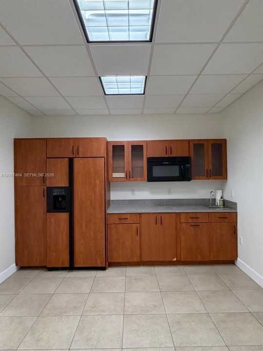 KITHCEN/BREAKROOM