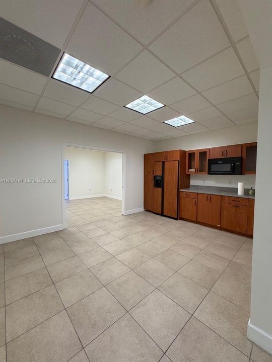 B2 KITCHEN/BREAKROOM AREA