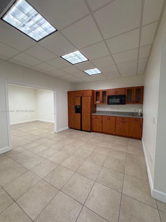 B2 KITCHEN/BREAKROOM AREA
