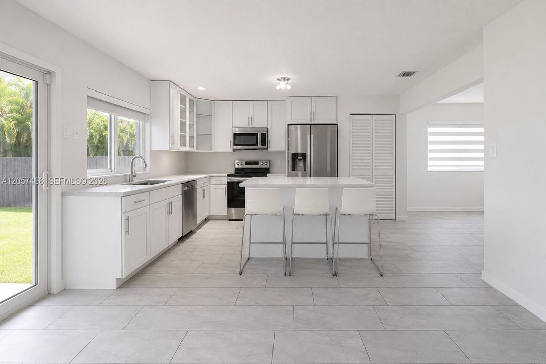 For Sale: $580,000 (3 beds, 2 baths, 1655 Square Feet)