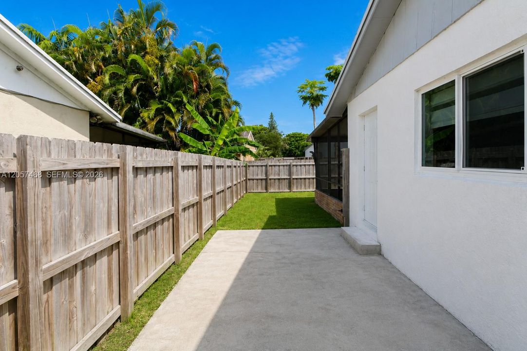 For Sale: $580,000 (3 beds, 2 baths, 1655 Square Feet)