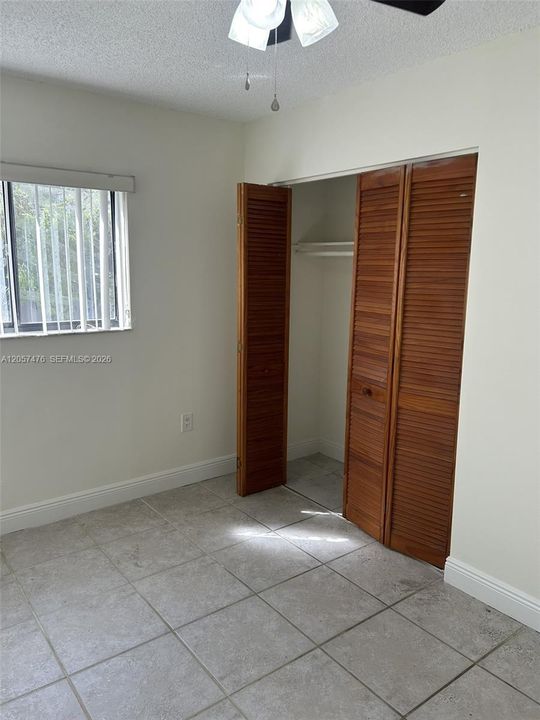 For Rent: $2,350 (3 beds, 2 baths, 1040 Square Feet)