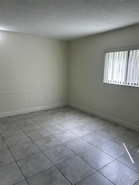 For Rent: $2,350 (3 beds, 2 baths, 1040 Square Feet)