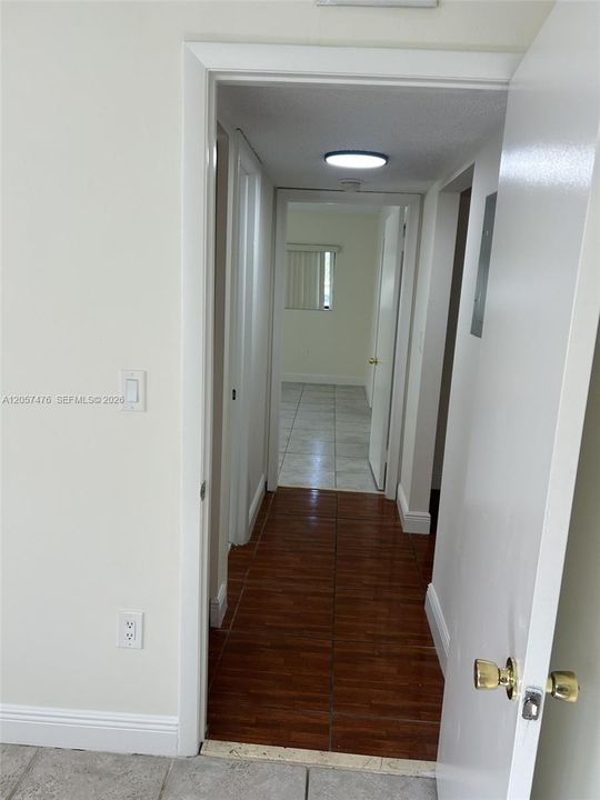 For Rent: $2,350 (3 beds, 2 baths, 1040 Square Feet)