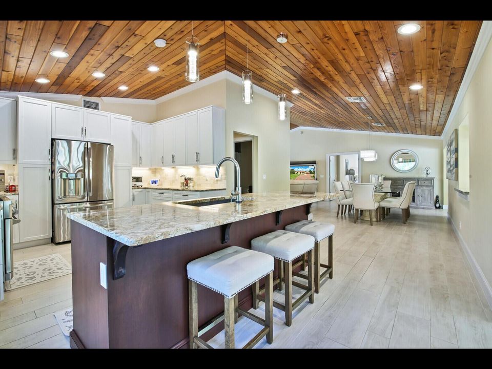 451 KITCHEN 1
