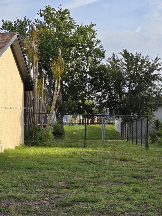 En Venta: $290,000 (3 camas, 2 baños, 1222 Pies cuadrados)
