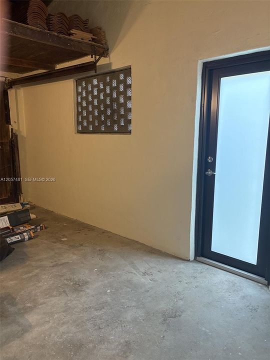 Под контрактом: $3,900 (3 спален, 1 ванн, 1342 Квадратных фут)