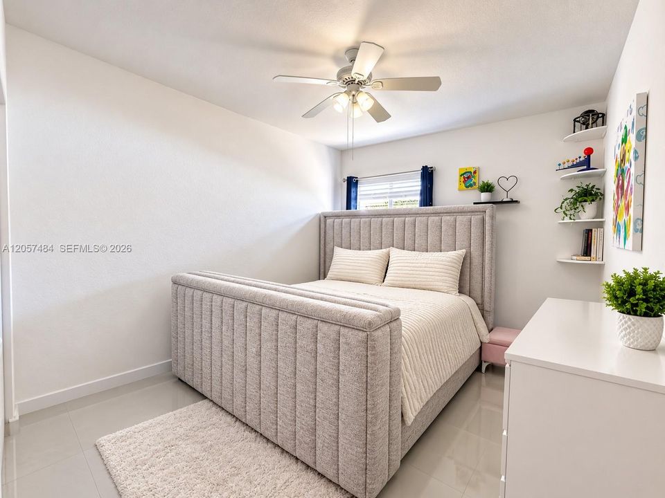 En Renta: $4,800 (5 camas, 3 baños, 2869 Pies cuadrados)