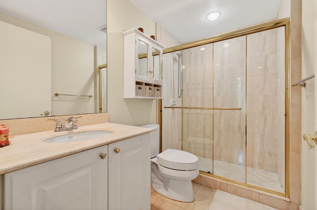2nd Bathroom