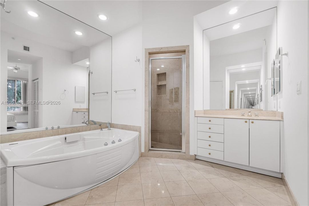 Недавно арендовано: $7,900 (2 спален, 2 ванн, 1330 Квадратных фут)