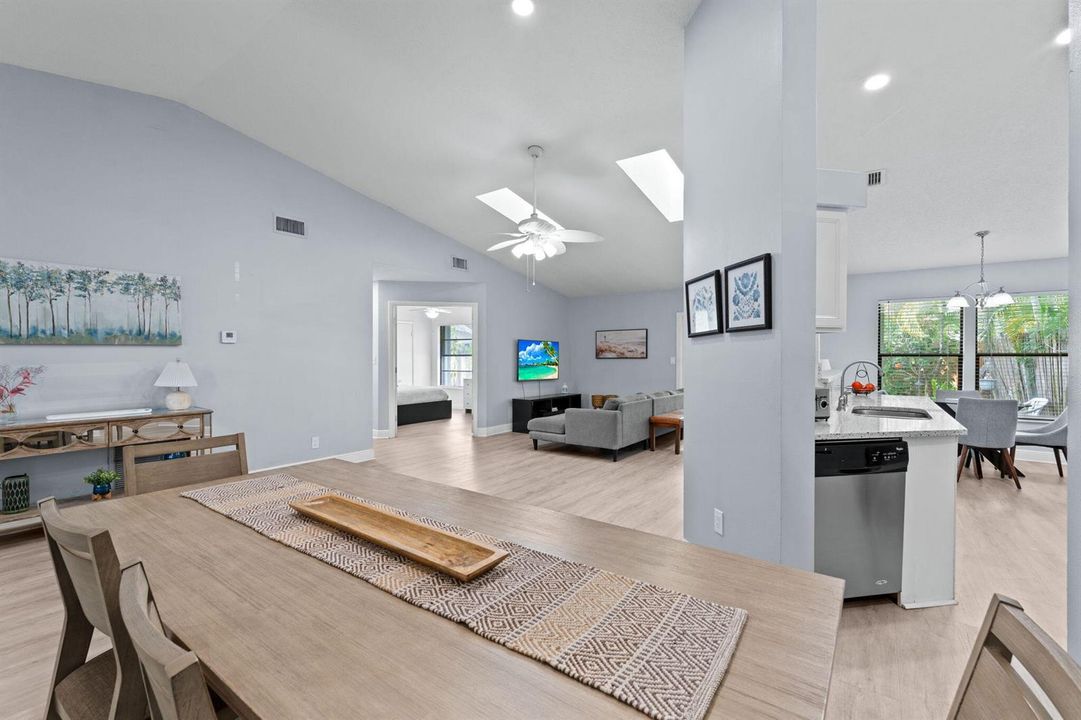 8-web-or-mls-A7409732