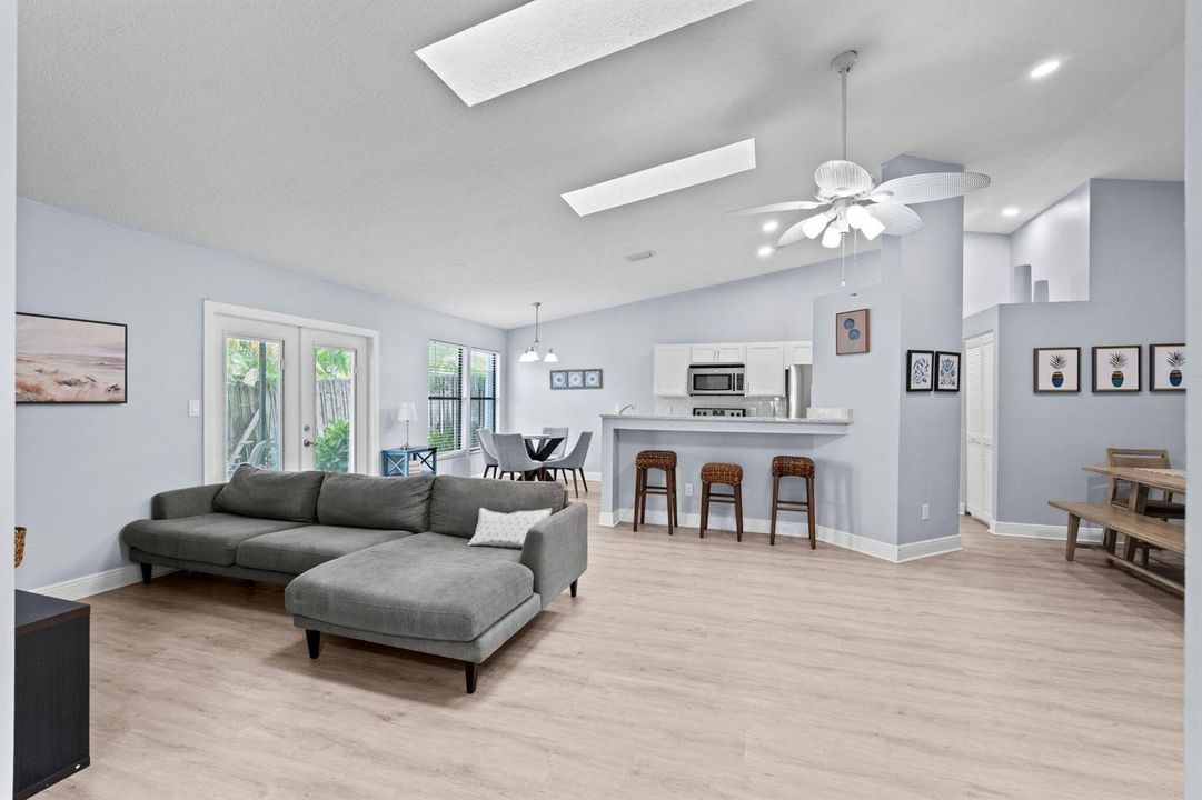 11-web-or-mls-A7409750