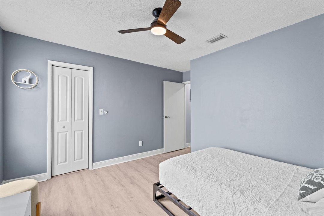 30-web-or-mls-A7409693