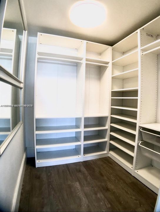 На продажу: $358,000 (1 спален, 1 ванн, 910 Квадратных фут)