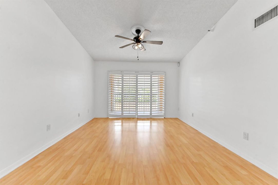 09 living room 04