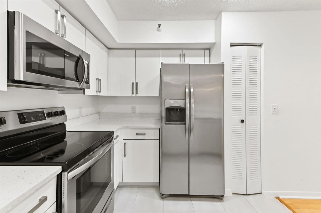 11 kitchen 02