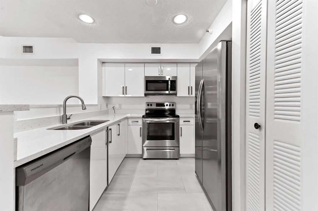10 kitchen 01