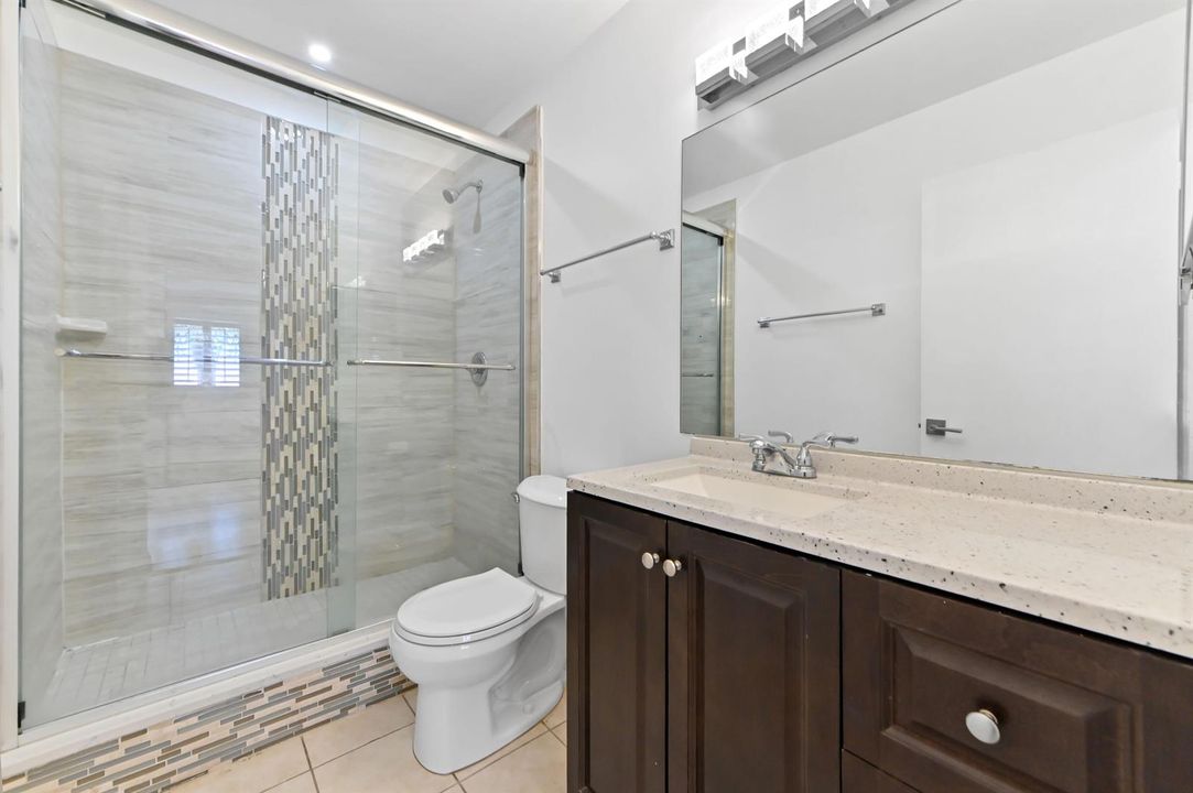 16 bathroom 01