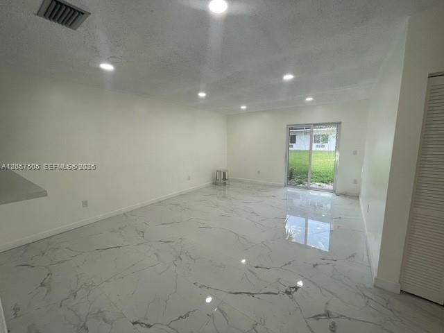 В аренду: $2,750 (2 спален, 1 ванн, 1682 Квадратных фут)