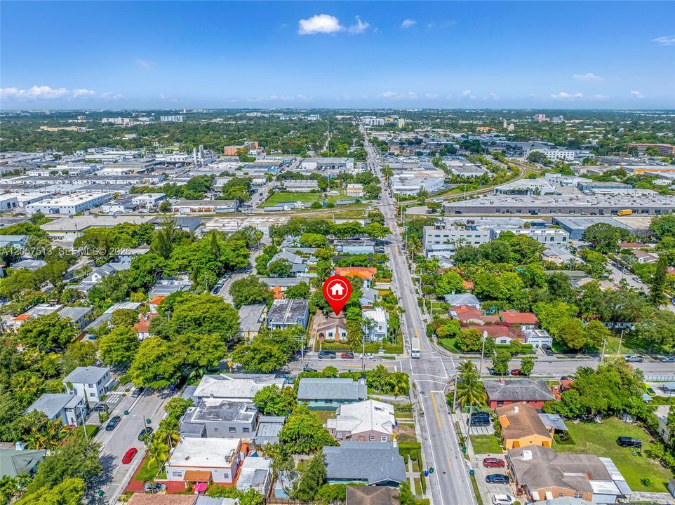 En Venta: $789,900 (2 camas, 2 baños, 1227 Pies cuadrados)