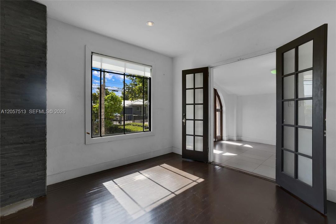 En Venta: $789,900 (2 camas, 2 baños, 1227 Pies cuadrados)