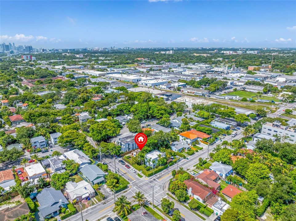 En Venta: $789,900 (2 camas, 2 baños, 1227 Pies cuadrados)