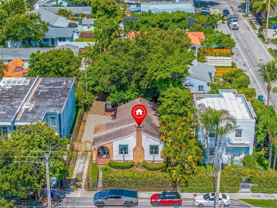 En Venta: $789,900 (2 camas, 2 baños, 1227 Pies cuadrados)