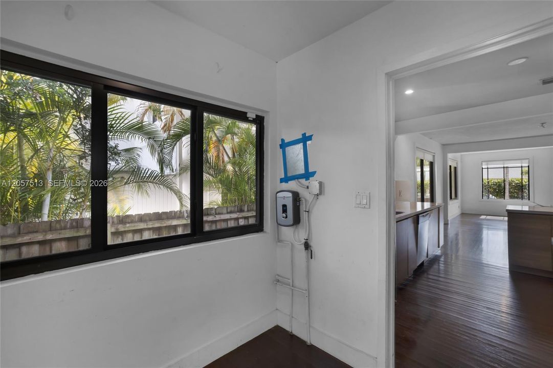 En Venta: $789,900 (2 camas, 2 baños, 1227 Pies cuadrados)