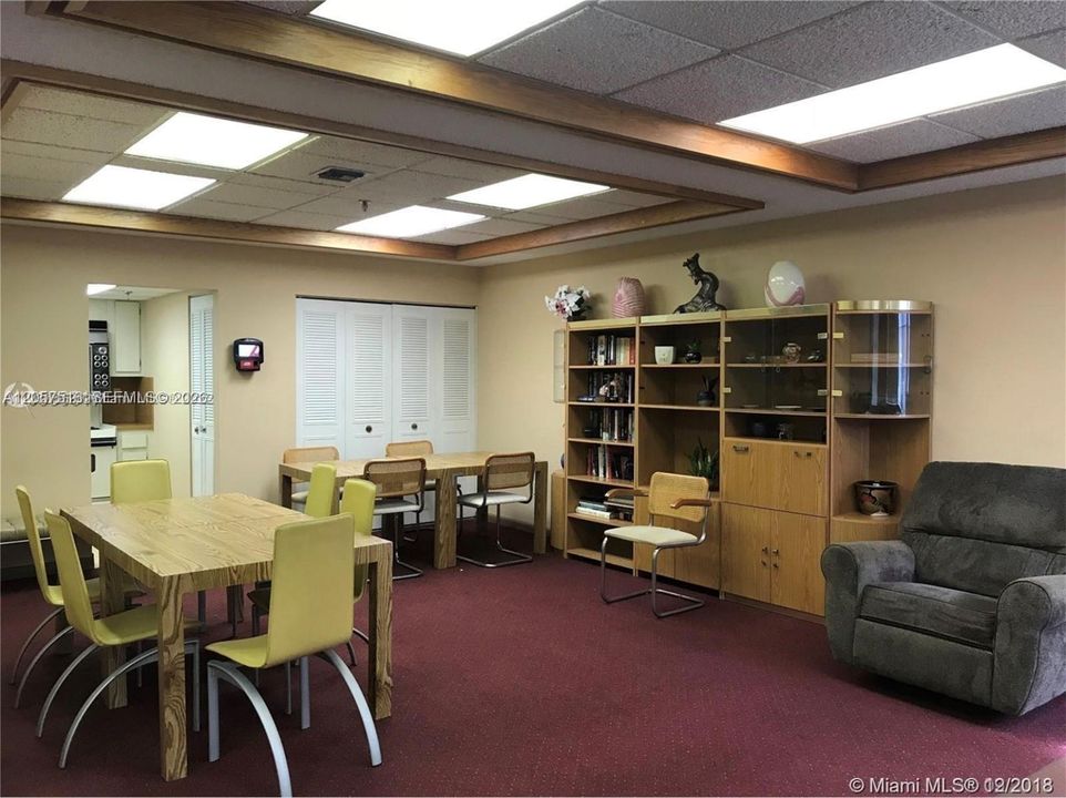 В аренду: $1,650 (0 спален, 1 ванн, 590 Квадратных фут)