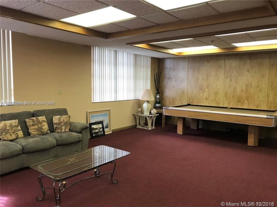 В аренду: $1,650 (0 спален, 1 ванн, 590 Квадратных фут)