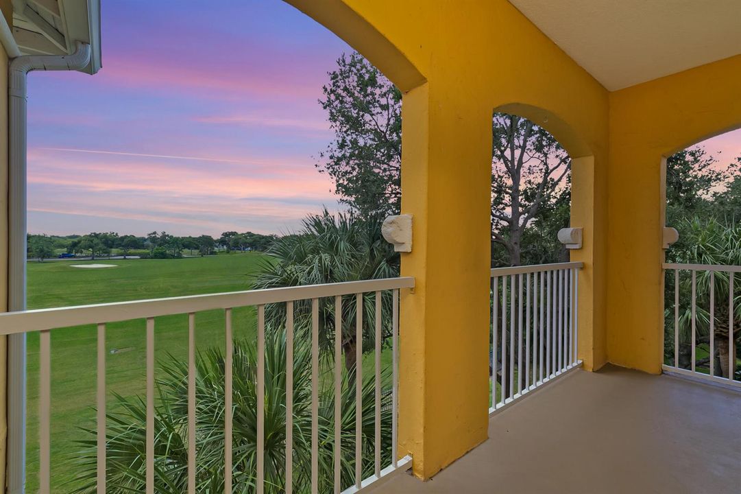 5015 Fairways CIR 305