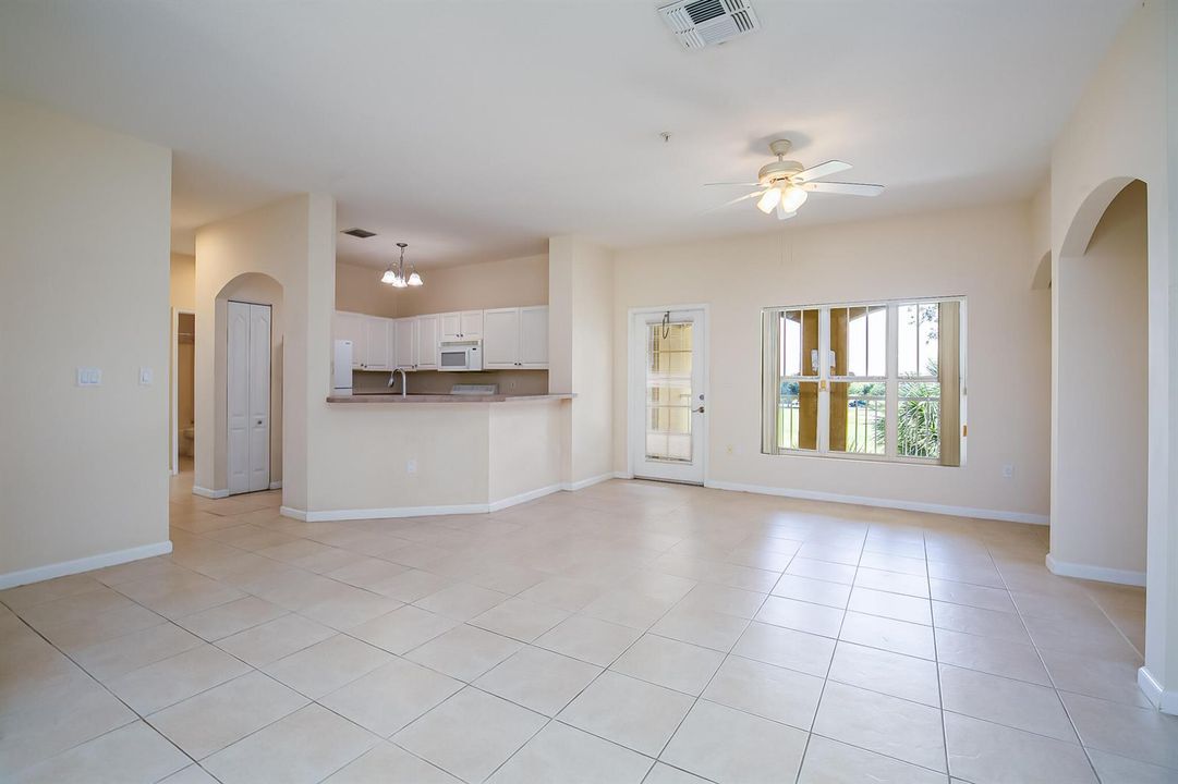 5015 Fairways CIR 305