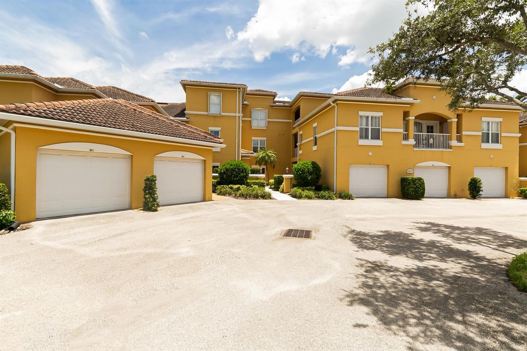 5015 Fairways CIR 305