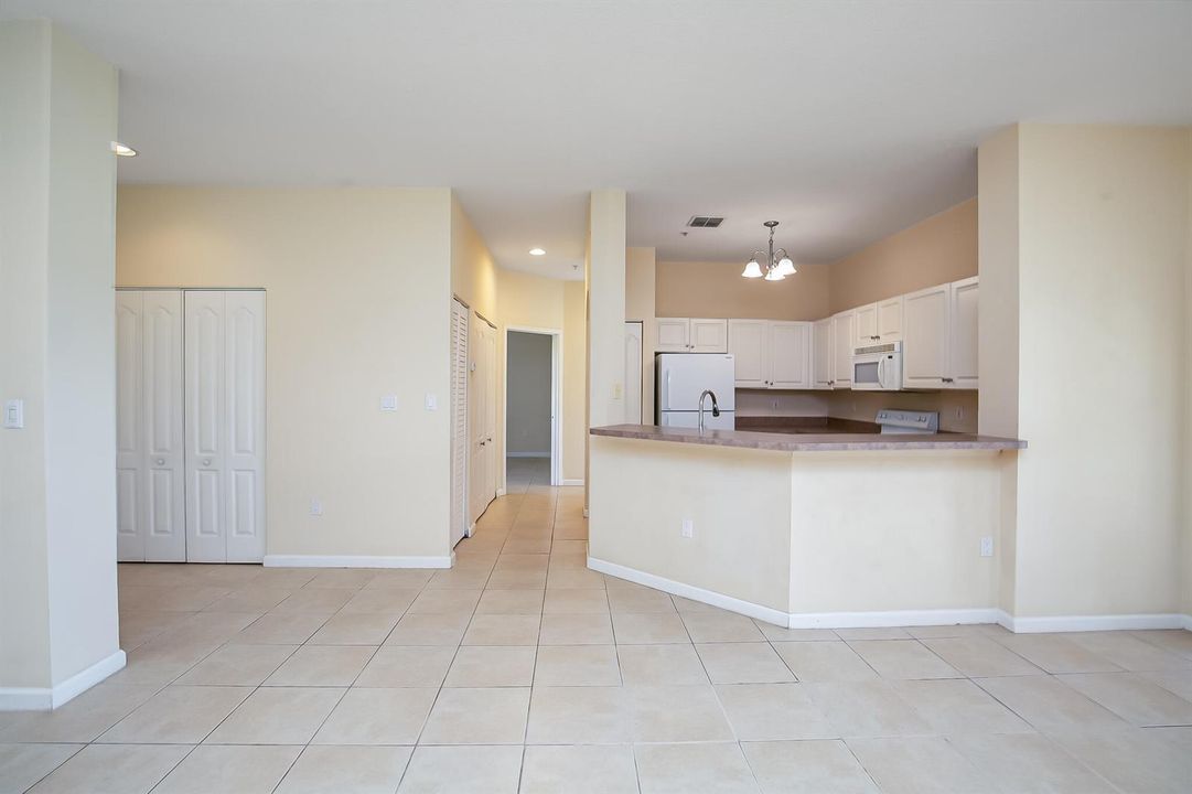 5015 Fairways CIR 305
