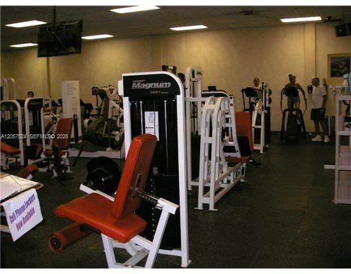 For Rent: $2,650 (2 beds, 2 baths, 976 Square Feet)