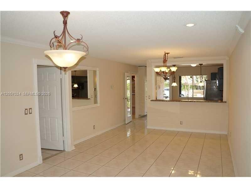 For Rent: $2,650 (2 beds, 2 baths, 976 Square Feet)