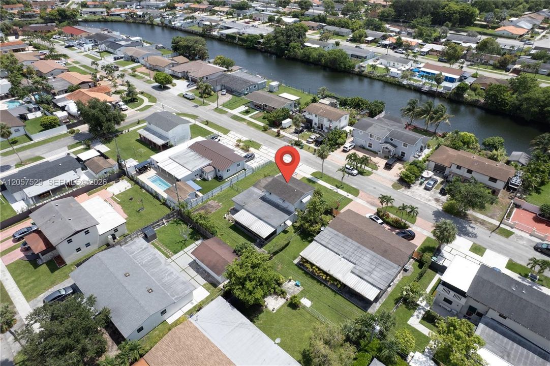 En Venta: $625,000 (4 camas, 2 baños, 1789 Pies cuadrados)