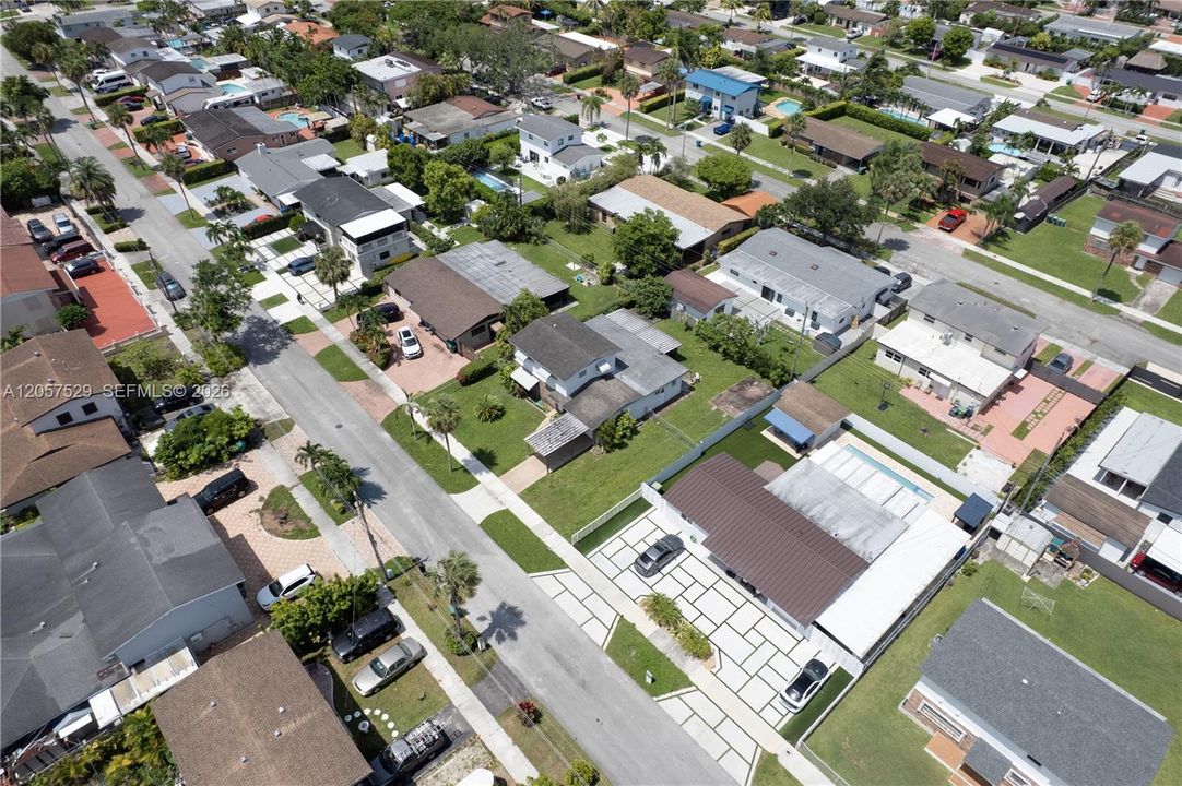 En Venta: $625,000 (4 camas, 2 baños, 1789 Pies cuadrados)