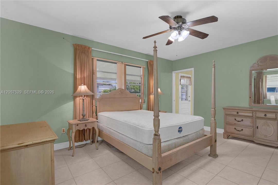 En Venta: $625,000 (4 camas, 2 baños, 1789 Pies cuadrados)