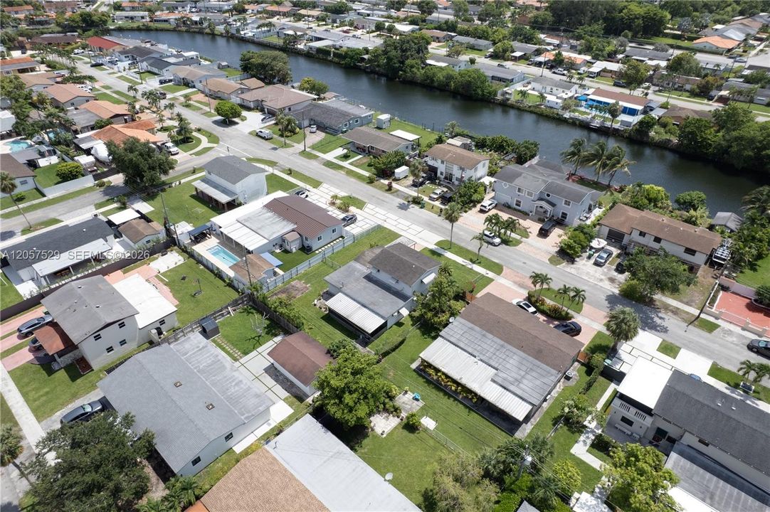 En Venta: $625,000 (4 camas, 2 baños, 1789 Pies cuadrados)