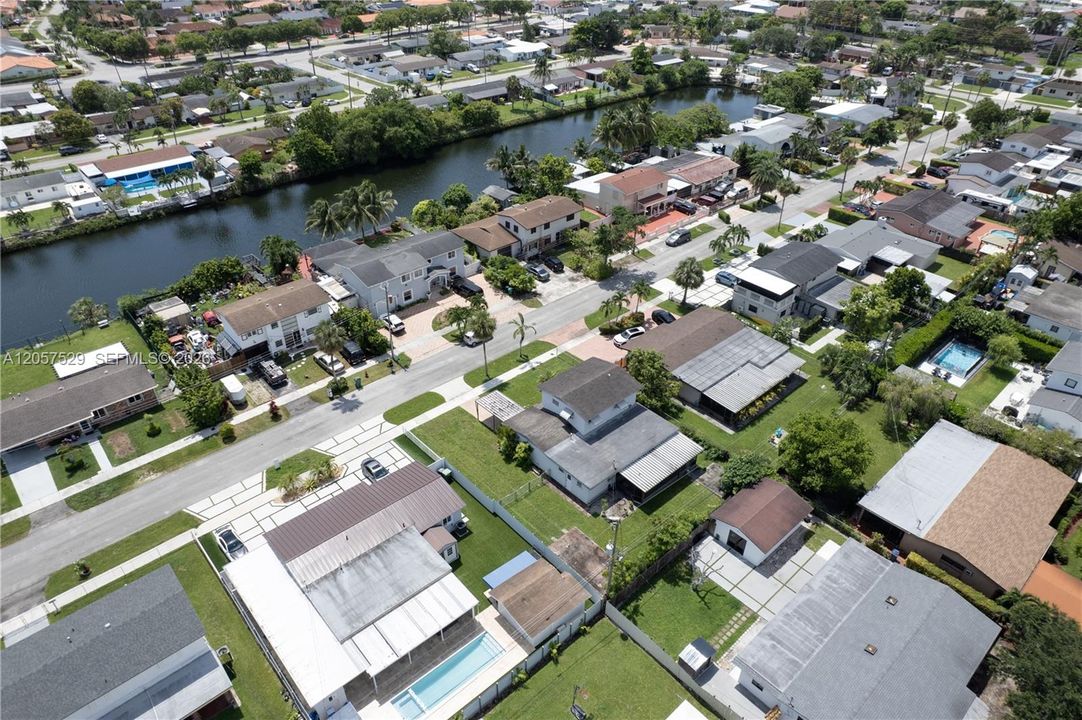 En Venta: $625,000 (4 camas, 2 baños, 1789 Pies cuadrados)