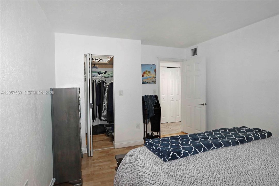 En Venta: $369,000 (2 camas, 1 baños, 805 Pies cuadrados)