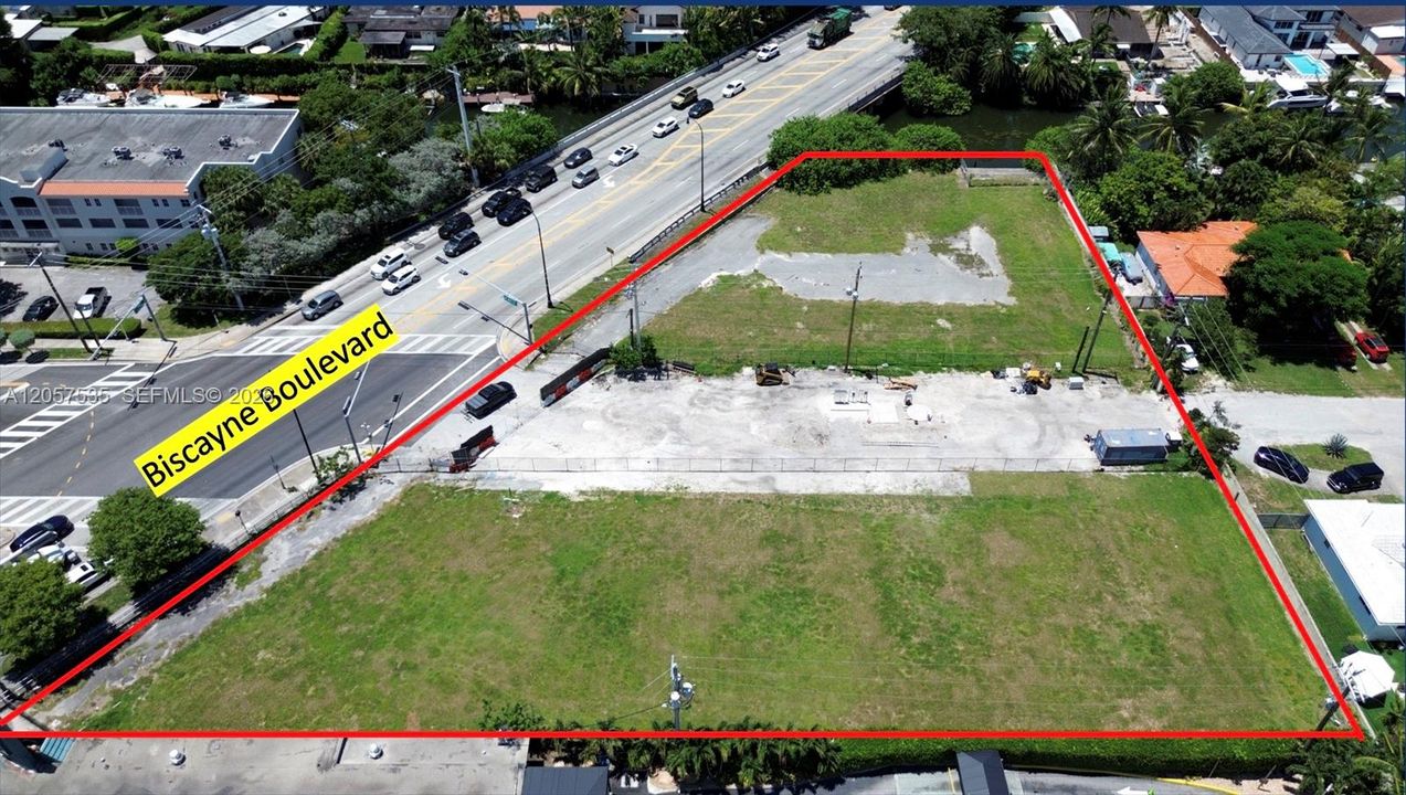 На продажу: $5,000,000 (1.25 acres)