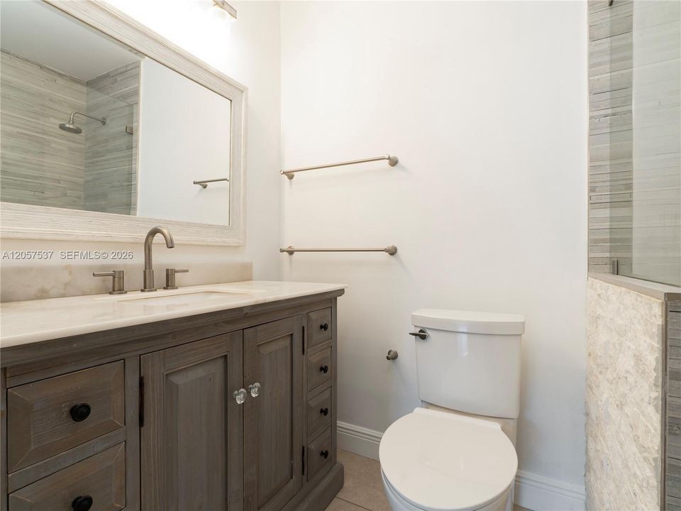 For Rent: $3,200 (3 beds, 2 baths, 1220 Square Feet)