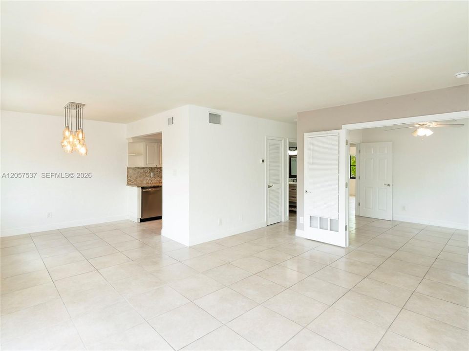 For Rent: $3,200 (3 beds, 2 baths, 1220 Square Feet)