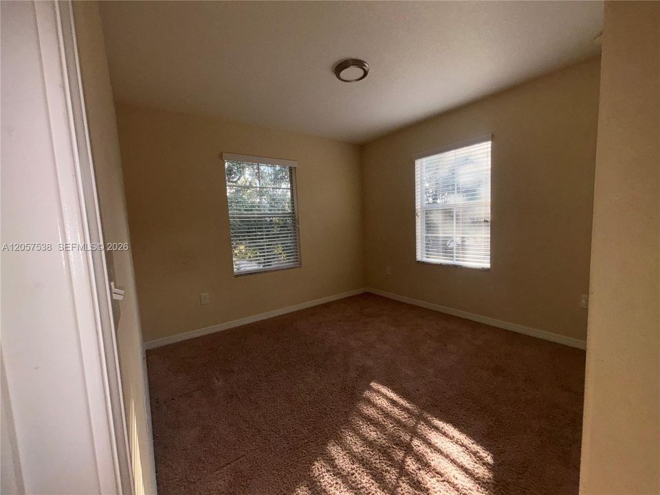 For Rent: $2,250 (3 beds, 2 baths, 1372 Square Feet)