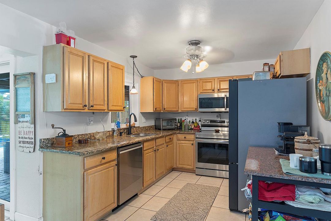 830 SW 1st Ave Pompano Beach - - 017
